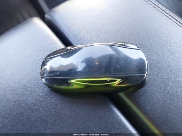 2014 TESLA MODEL S 5YJSA1H2XEFP65002 Photo 10