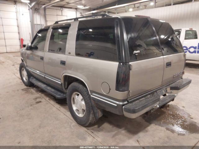 1999 CHEVROLET TAHOE 1GNEK13RXXJ537437 Photo 2