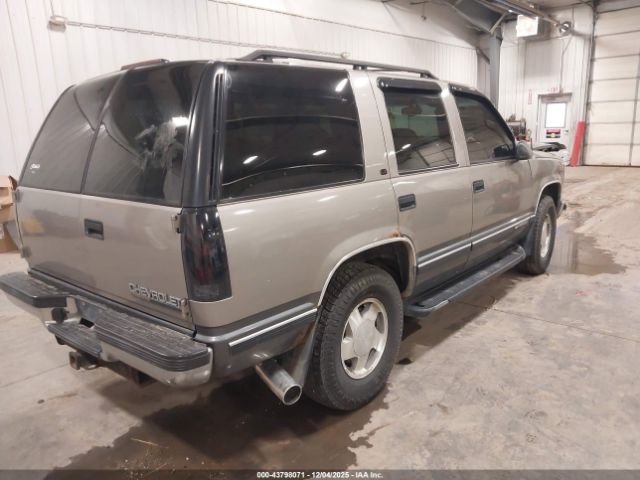 1999 CHEVROLET TAHOE 1GNEK13RXXJ537437 Photo 3