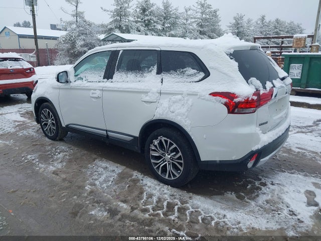 2018 MITSUBISHI OUTLANDER JA4AZ3A30JZ067113 Photo 2