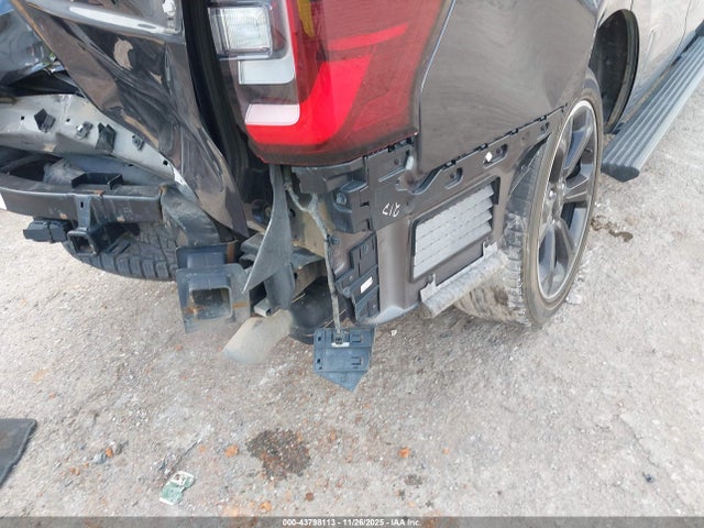 1FMJU2AT0NEA63327 Ford Expedition Limited