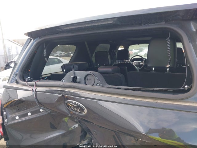 1FMJU2AT0NEA63327 Ford Expedition Limited