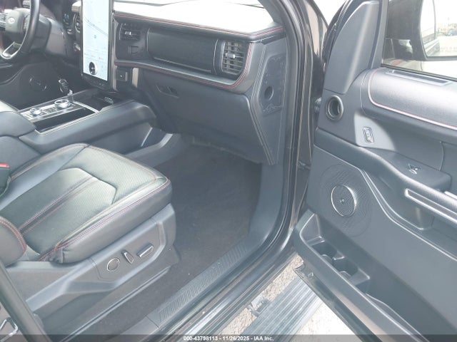 1FMJU2AT0NEA63327 Ford Expedition Limited