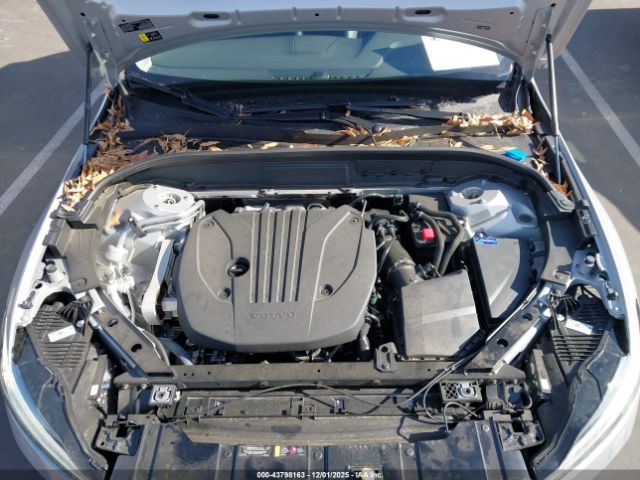 2025 VOLVO XC60 YV4M12RJ4S1186223 Photo 9