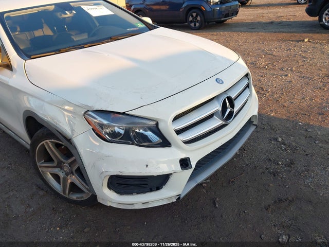 43798209 :رقم المزاد ، WDCTG4GB3FJ056020 vin ، 2015 Mercedes-benz Gla 250 4matic مزاد بيع