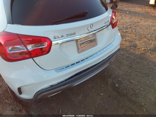 43798209 :رقم المزاد ، WDCTG4GB3FJ056020 vin ، 2015 Mercedes-benz Gla 250 4matic مزاد بيع