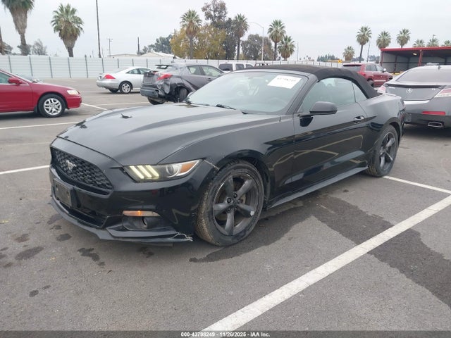 Ford Mustang V6 2015 1FATP8EM8F5387126 Image 2