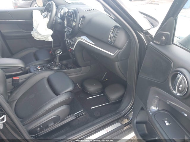 2017 MINI COUNTRYMAN WMZYT3C34H3D98201 Photo 4