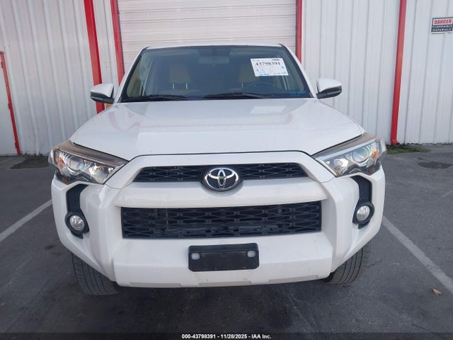 Toyota 4RUNNER SR5 2015 JTEZU5JR8F5107388 Image 12