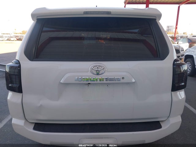 Toyota 4RUNNER SR5 2015 JTEZU5JR8F5107388 Image 16