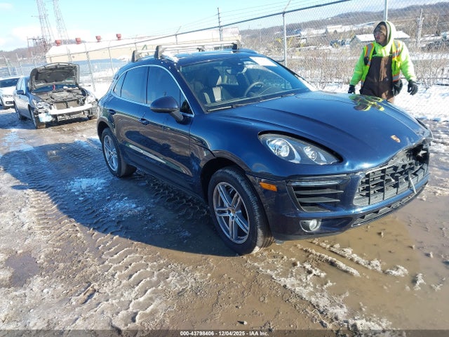 2017 PORSCHE MACAN WP1AB2A55HLB12208 Photo 0