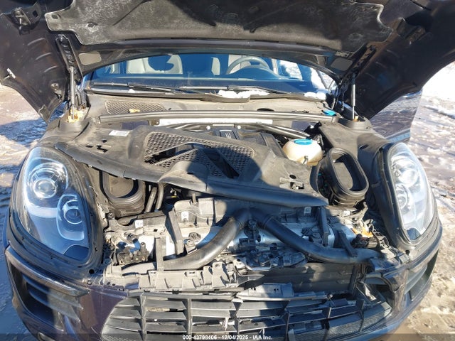 2017 PORSCHE MACAN WP1AB2A55HLB12208 Photo 9