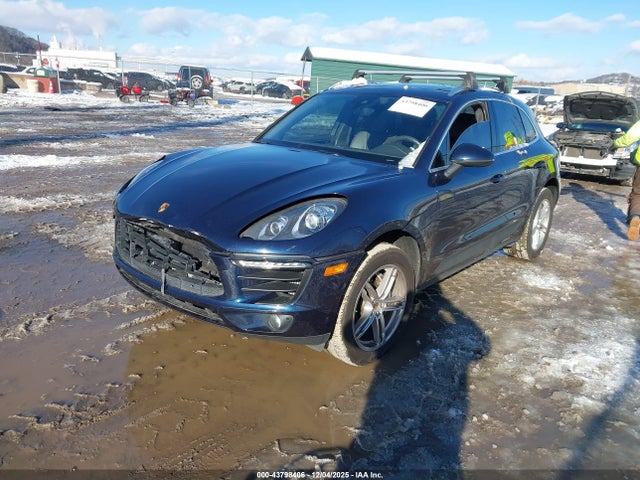 2017 PORSCHE MACAN WP1AB2A55HLB12208 Photo 1