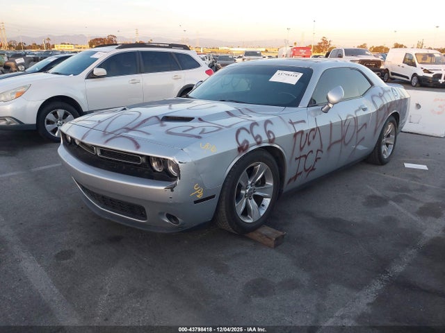 Dodge Challenger Sxt 2021 2C3CDZAG5MH551757 Image 2