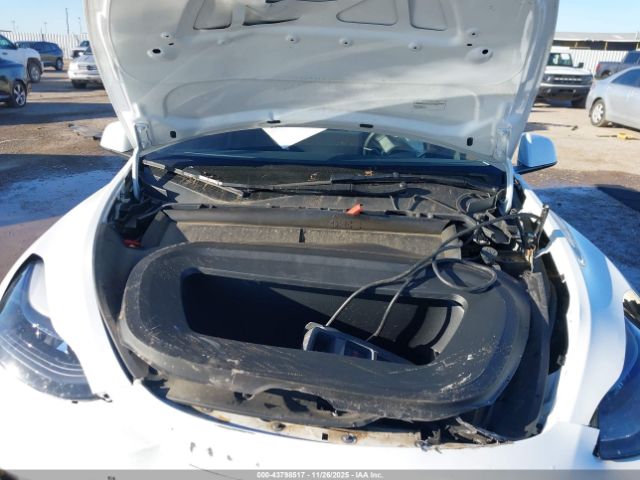 2023 TESLA MODEL Y 7SAYGDED9PF942211 Photo 9