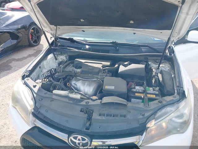 Aukcja sprzedaży 2015 Toyota Camry Se, vin: 4T1BF1FK0FU105236, numer aukcji: 43798518