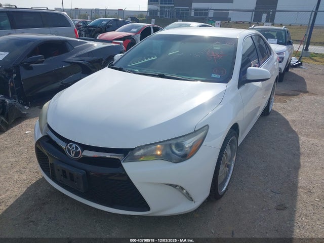 Aukcja sprzedaży 2015 Toyota Camry Se, vin: 4T1BF1FK0FU105236, numer aukcji: 43798518