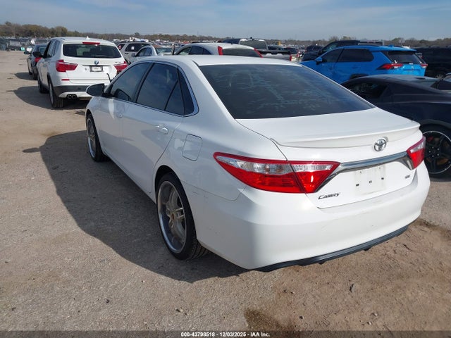 Aukcja sprzedaży 2015 Toyota Camry Se, vin: 4T1BF1FK0FU105236, numer aukcji: 43798518