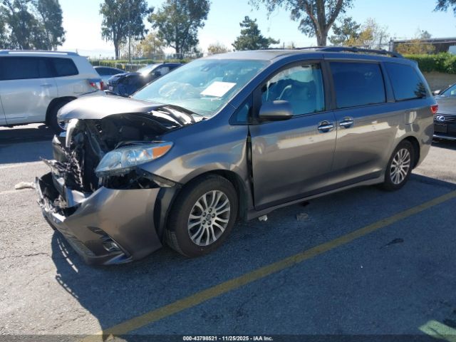 2018 TOYOTA SIENNA 5TDYZ3DC6JS945144 Photo 1