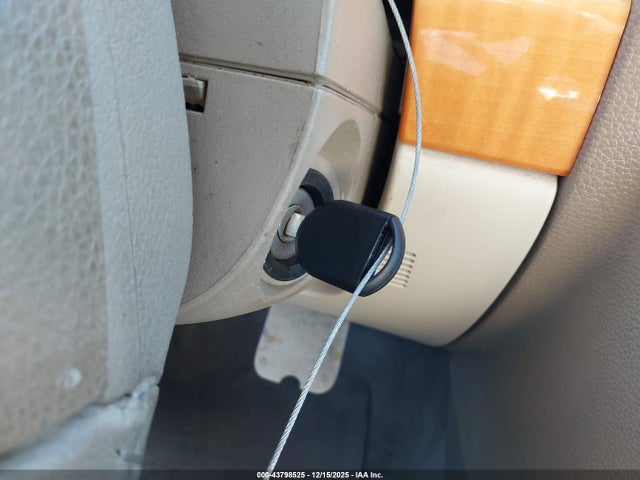 2006 LINCOLN ZEPHYR 3LNHM26116R613607 Photo 10