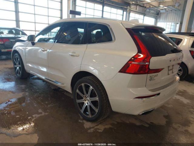 2021 VOLVO XC60 YV4102DL6M1856341 Photo 2