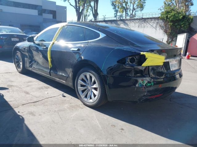 2019 TESLA MODEL S 5YJSA1E44KF335144 Photo 2