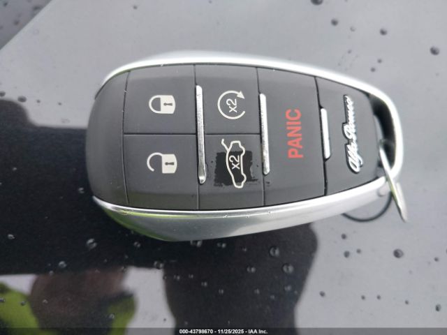 2022 ALFA ROMEO GIULIA ZARFAMAN4N7656179 Photo 10