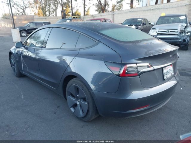 2022 TESLA MODEL 3 5YJ3E1EA6NF172015 Photo 2