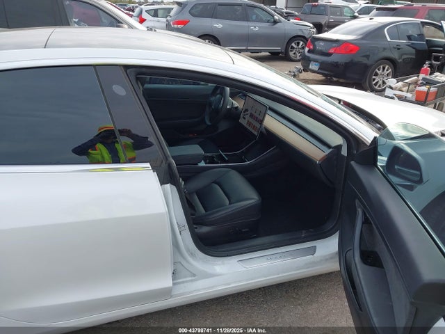 2020 TESLA MODEL 3 5YJ3E1EA8LF613091 Photo 4