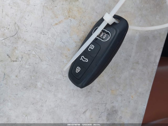 2021 AUDI Q8 WA1BVAF11MD040077 Photo 10