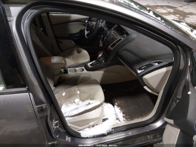 2014 FORD FOCUS 1FADP3F26EL356584 Photo 4