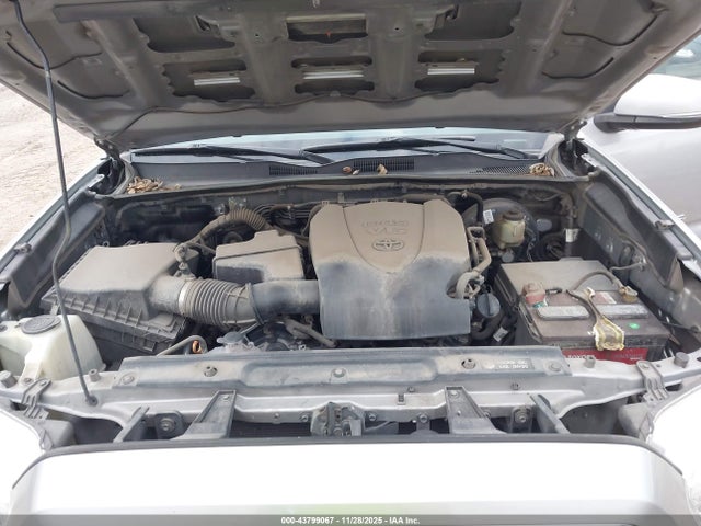 3TMAZ5CN0JM061040 Toyota Tacoma Trd Sport