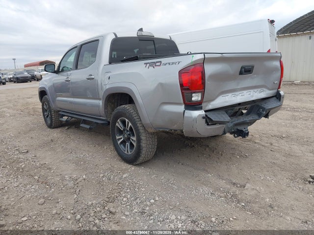 3TMAZ5CN0JM061040 Toyota Tacoma Trd Sport
