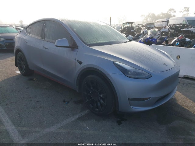 2023 TESLA MODEL Y 7SAYGAEE6PF751319 Photo 0