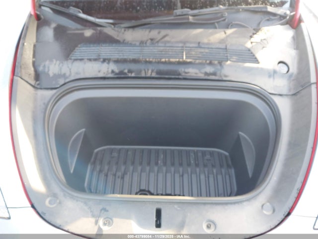 2023 TESLA MODEL Y 7SAYGAEE6PF751319 Photo 9