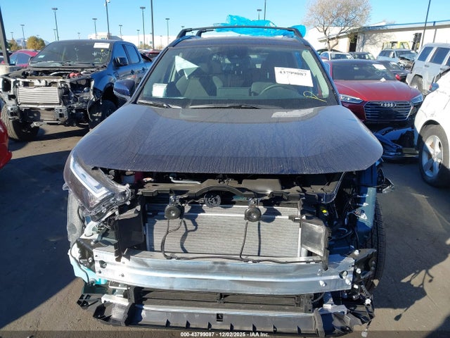 JTMRWRFV8SJ077371 Toyota Rav4 Xle