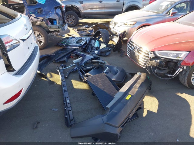 JTMRWRFV8SJ077371 Toyota Rav4 Xle