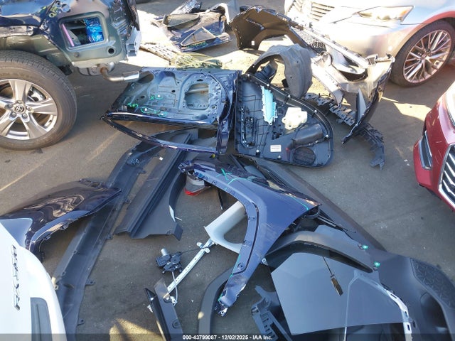 JTMRWRFV8SJ077371 Toyota Rav4 Xle