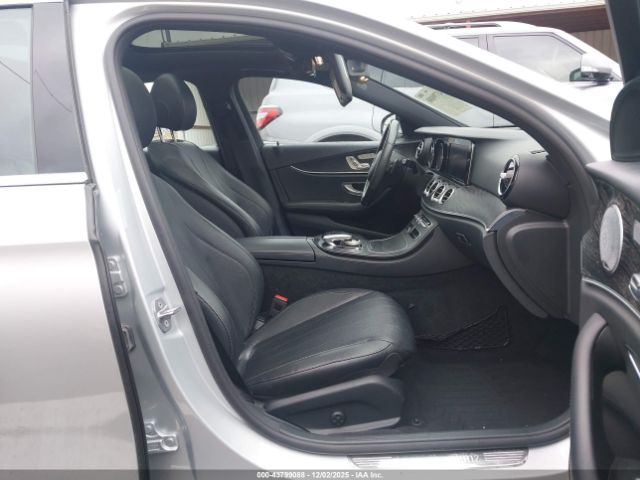 2018 MERCEDES-BENZ E 300 WDDZF4JB9JA376419 Photo 4