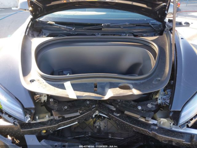 2025 TESLA MODEL 3 5YJ3E1EA2SF076152 Photo 9