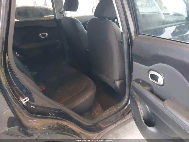 KIA Soul 2015 KNDJN2A27F7219913 Image 8