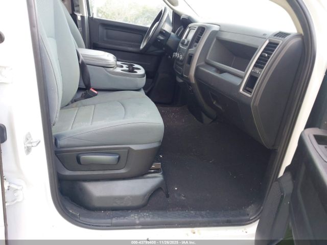 2018 RAM 1500 1C6RR7FG2JS246930 Photo 4