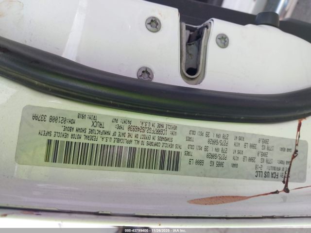 2018 RAM 1500 1C6RR7FG2JS246930 Photo 8