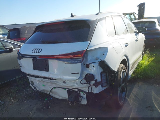 2024 AUDI Q4 E-TRON WA1LUBFZ8RP056821 Photo 3