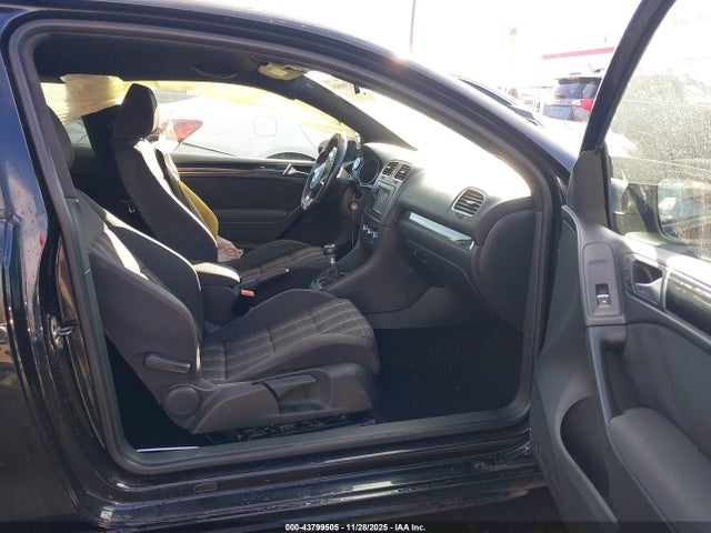 2011 VOLKSWAGEN GTI WVWEV7AJ1BW050946 Photo 4