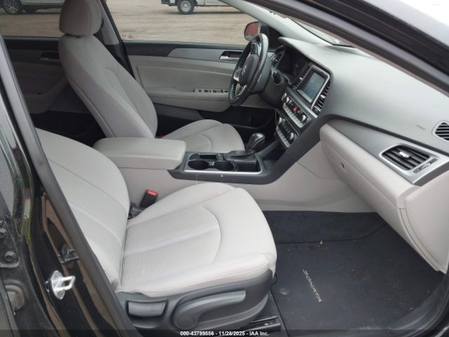 2018 HYUNDAI SONATA 5NPE34AF9JH654233 Photo 4