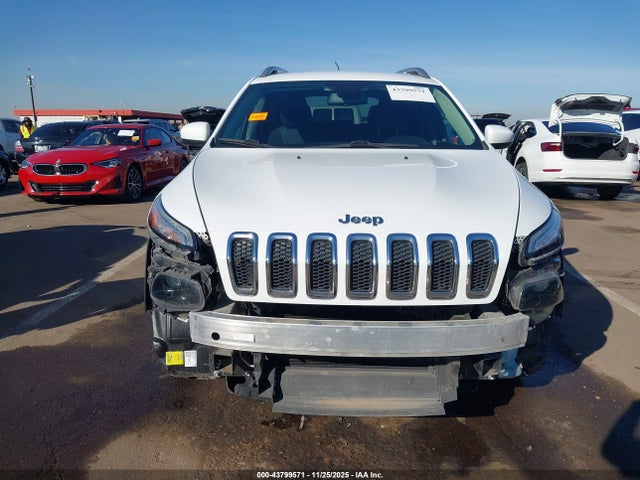 1C4PJLCBXHW547926 Jeep Cherokee Latitude Fwd