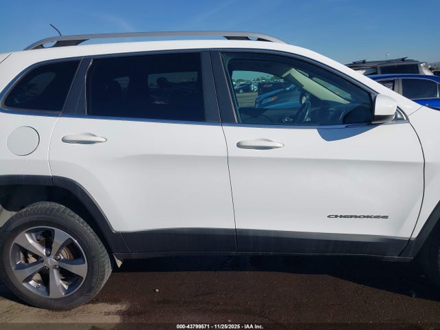 1C4PJLCBXHW547926 Jeep Cherokee Latitude Fwd