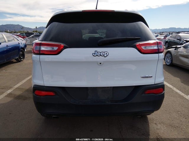 1C4PJLCBXHW547926 Jeep Cherokee Latitude Fwd