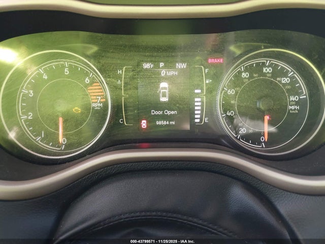 1C4PJLCBXHW547926 Jeep Cherokee Latitude Fwd